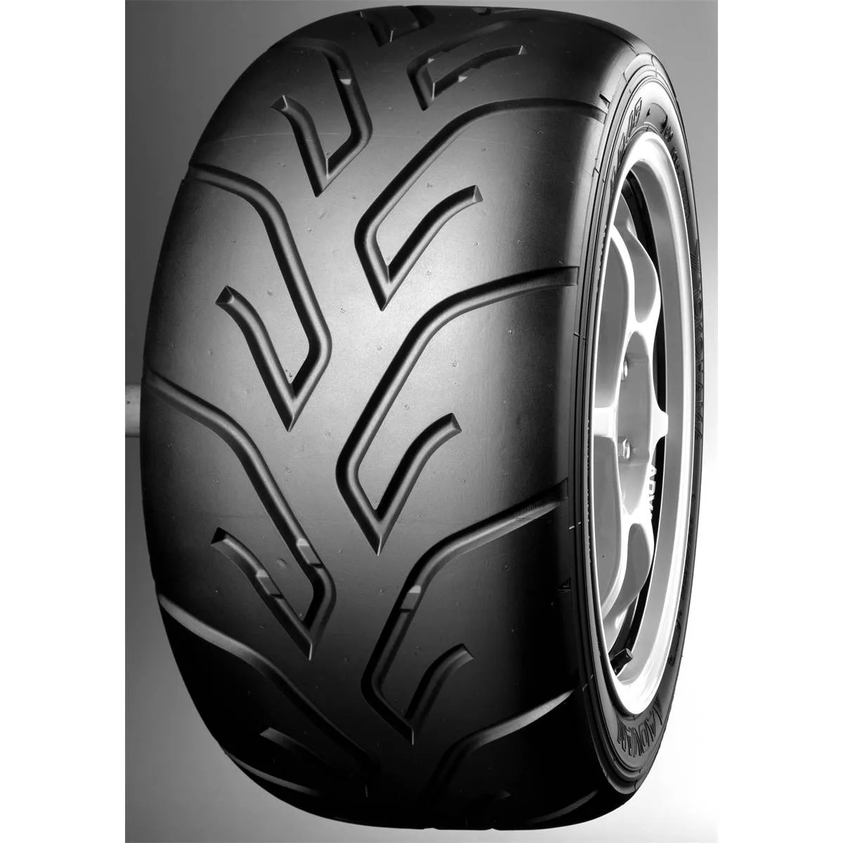 Pneu Yokohama 195/50R16 84W Advan A048